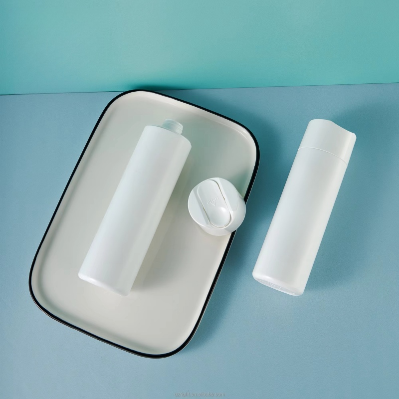 New Style White PE Material Soft Easy Squeeze Cylindrical Lotion Bottle with Disc Cap (3).jpg